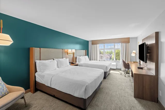 غرفة قياسية بسريرين كوين، Holiday Inn Hotel Suites Surrey East Cloverdale 2/8