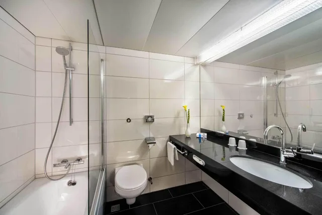 غرفة سوبيريور بسرير كوين، Maritim Bellevue Kiel Hotel 2/2