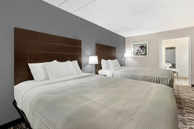 غرفة بسريرين مزدوجين، Quality Inn & Suites Easley - Greenville 4/6