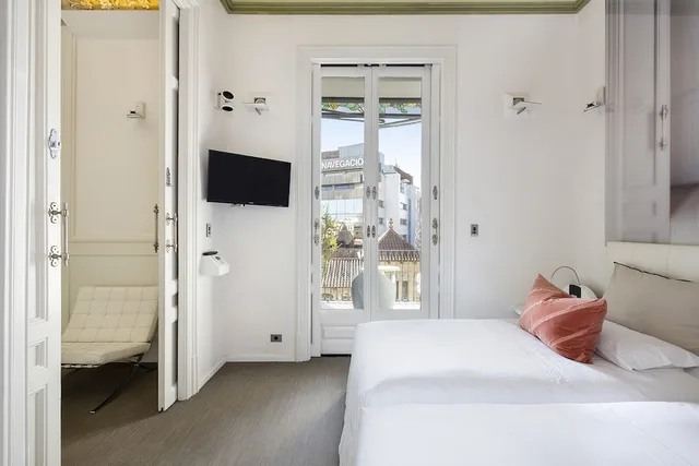 جناح ملكي سوبيريور بسرير كينج وسريرين منفصلين بشرفة، El Palauet Royal Suites 1/10
