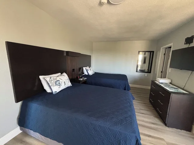 غرفة قياسية بسريرين مزدوجين، La Bella Oceanfront Inn 3/6