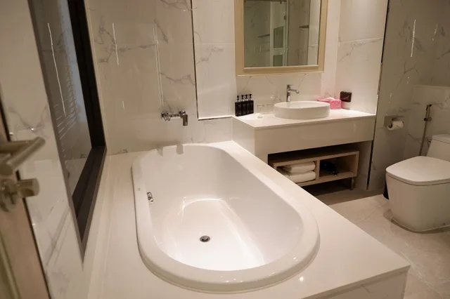 Breeze, Executive, Suite, King Bed، Laguna Grand Hotel & Spa Songkhla (SHA Certified) 2/4