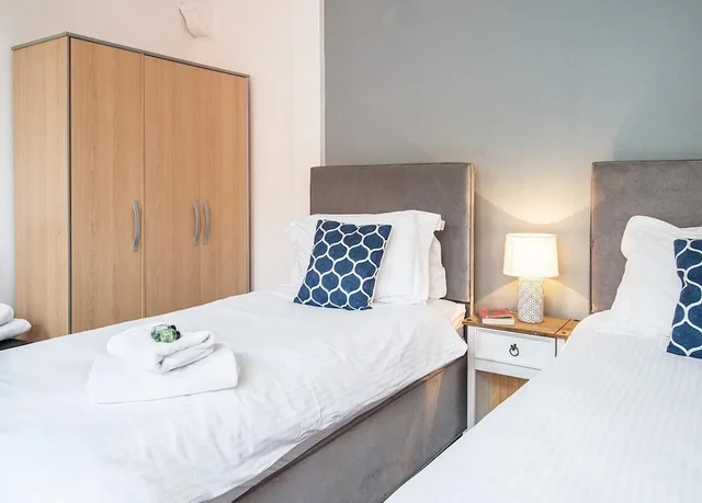 غرفة اقتصادية بسريرين منفصلين، Royal Ashton Hotel 1/5
