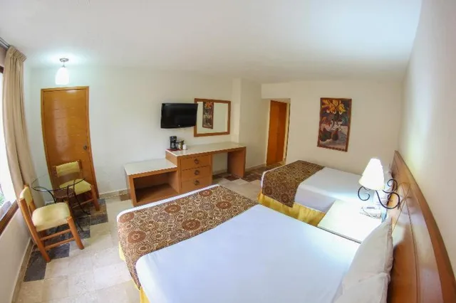 Room, Plaza Pelicanos Club Beach Resort 2/4