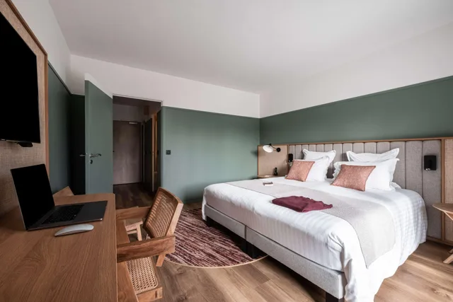 Superior, Double or Twin Bed, Balcony, Best Western Plus Loree Paris Sud 2/6