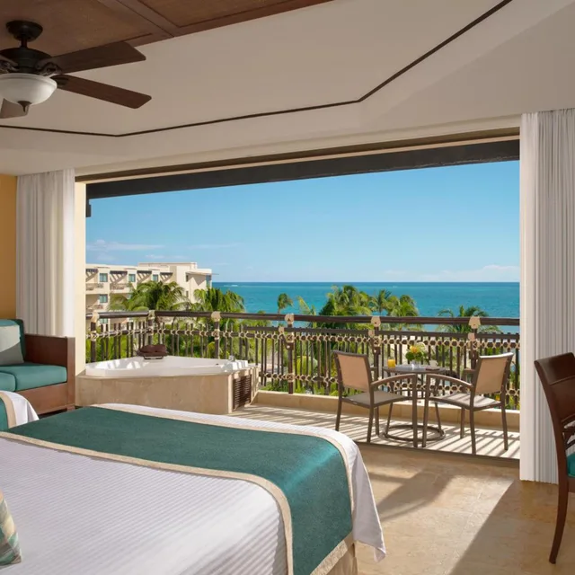 Preferred Club, Double Bed, Pool Front, Ocean View, Outdoor Jetted Tub، Dreams Riviera Cancun 2/6