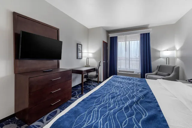Upgrade, Suite, 2 Queen Beds, Sofa, Accessible، Comfort Inn And Suites Oklahoma City South I 35 6/9
