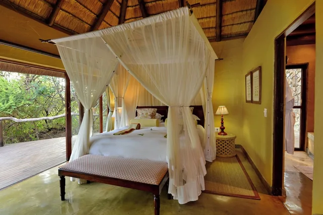 فيلا فاخرة بسرير كينج وسريرين فرديين بـ3 غرف نوم، Motswiri Private Safari Lodge 2/4