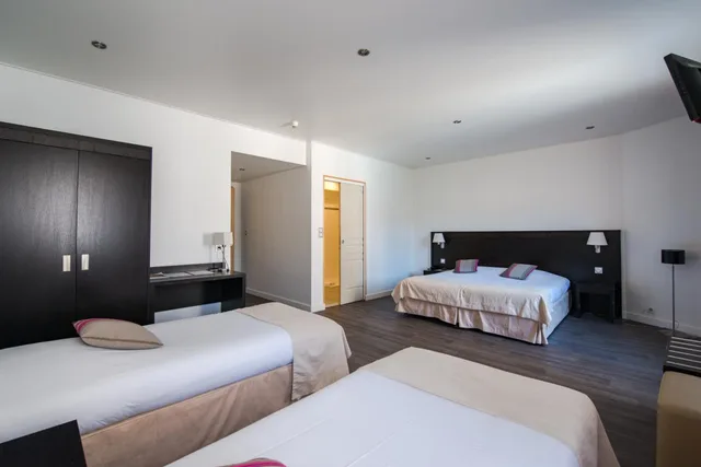 Suite, Garden View, Exclusive Hotel Comte De Nice 4/8