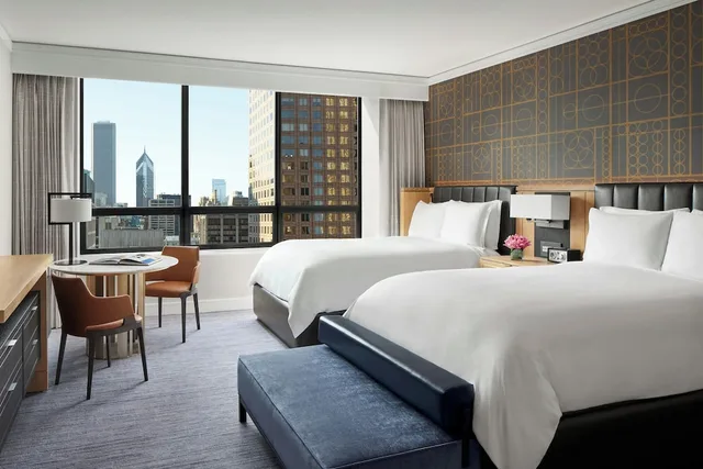 غرفة بسريرين مزدوجين بإطلالة على المدينة، THE RITZ-CARLTON CHICAGO 1/6