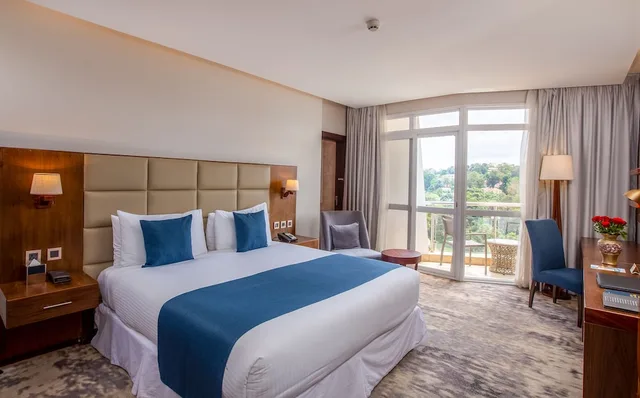 غرفة ديلوكس بسرير كوين بشرفة، Golden Tulip Canaan Kampala 8/10