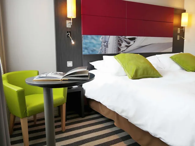 غرفة قياسية بسرير كينج، MERCURE HONFLEUR 5/8