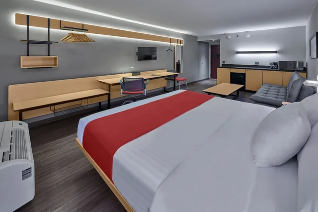 غرفة سوبيريور بسرير كوين مع أريكة، City Express by Marriott Monterrey Aeropuerto 1/1