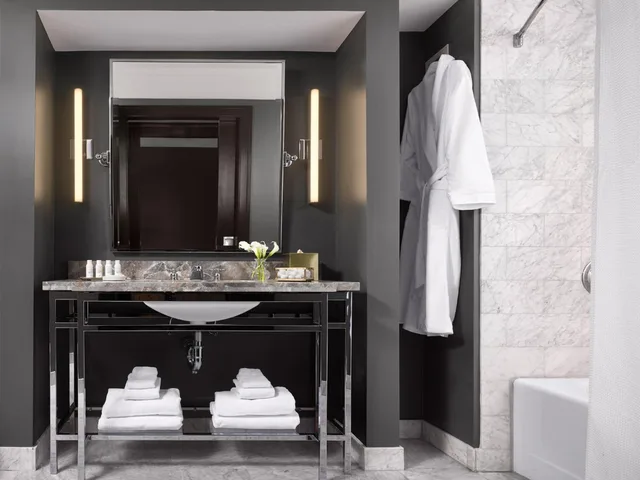 غرفة بسريرين كوين لذوي الإعاقة، Hotel Aka Boston Common 3/4