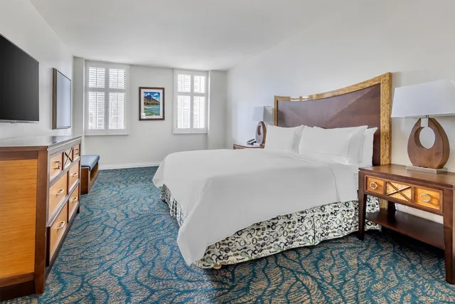2 Bedrooms, Lagoon, Tower, Suite, Ocean View، Hilton Grand Vacations Club at Hilton Hawaiian Village 3/7
