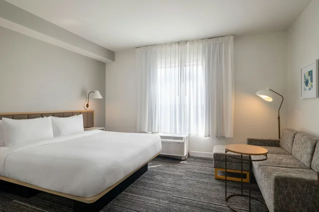 Room, Towneplace Suites Dayton North 2/8