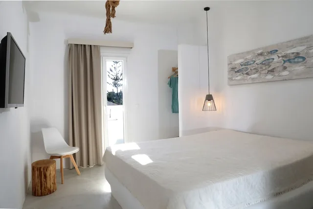دوبلكس بسرير مزدوج وسريرين منفصلين مع أريكة بحوض جاكوزي، Irida Luxury Apartments 2/10