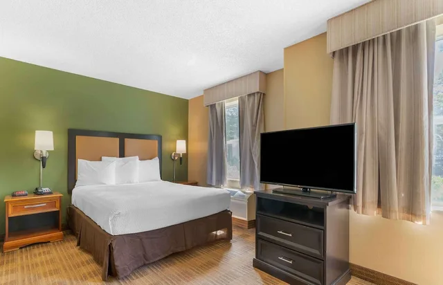 Deluxe, Studio, Queen Bed, Sofa, Extended Stay America San Jose - Edenvale - South 3/3
