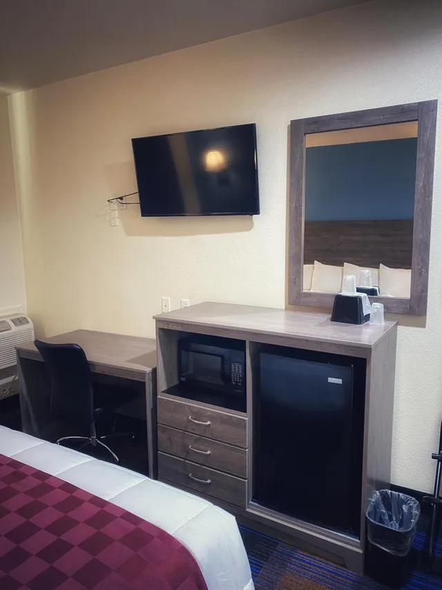 غرفة قياسية بسرير مزدوج، Best Western Executive Inn Battle Creek 1/6