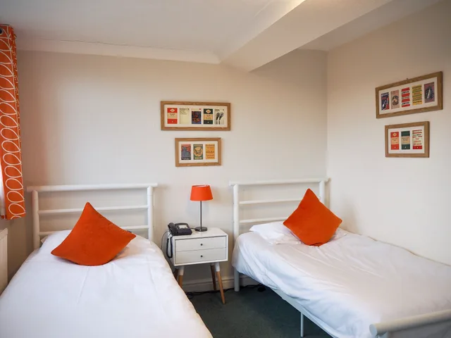 غرفة بسريرين منفصلين، Grasmere Court Hotel - Guest house 1/4