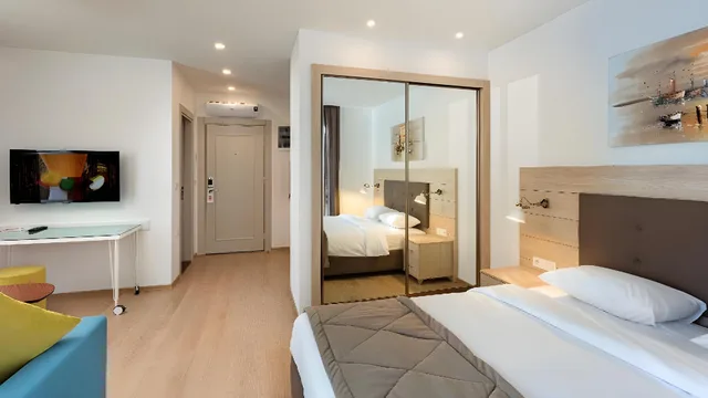 شقة بسرير مزدوج، The Room Hotel & Apartments 2/2
