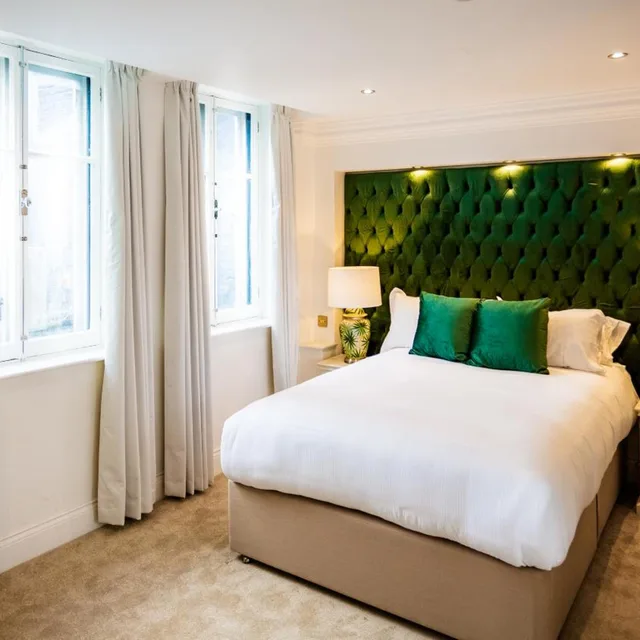 Emerald, The Hotel Chester 1/10