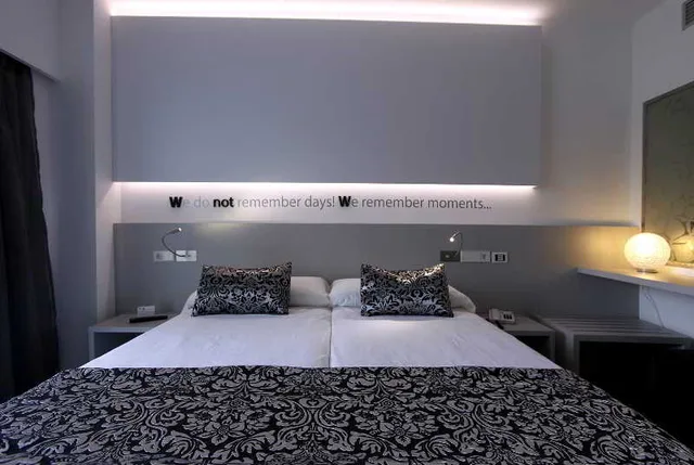 غرفة قياسية مفردة بسرير مزدوج، BG Hotel Pamplona 1/1