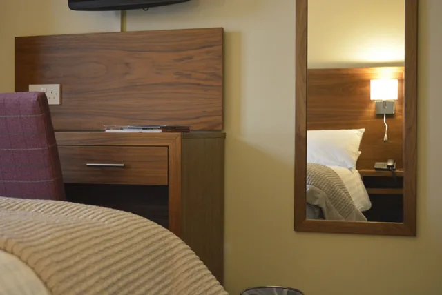 Classic, Double Bed, Stallingborough Grange Hotel 4/5