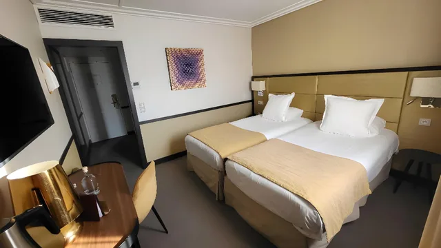 Standard, Paris Neuilly Hotel 1/1