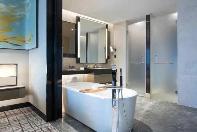 غرفة بسرير كينج بإطلالة على الحديقة، CROWNE PLAZA SHANGHAI PUJIANG 2/2