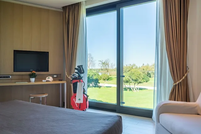 غرفة سوبيريور بسرير مزدوج، Golf Hotel 7/10