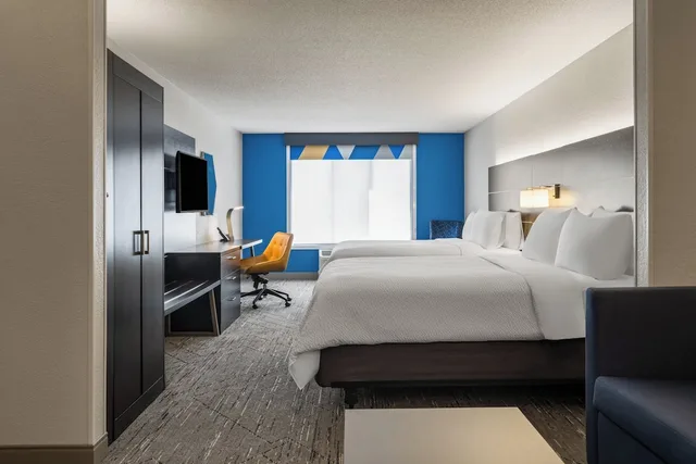 Suite, 2 Queen Beds, Sofa, Holiday Inn Express Hotel And Suites Altoona Des Moines 2/5