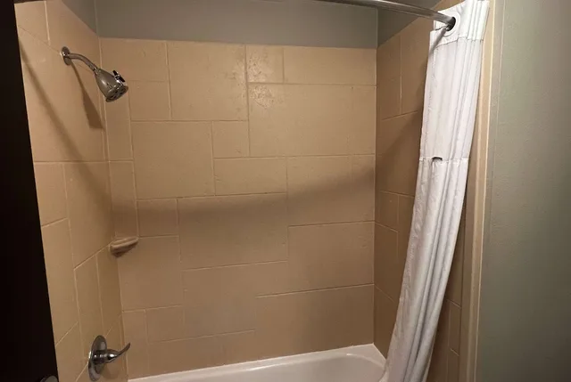 غرفة بزنس بسريرين كوين، Baymont by Wyndham College Station 10/10