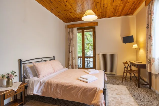 Economy, Double Bed, Helidona 2/3