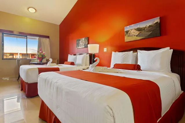 غرفة ديلوكس بسريرين كوين، Best Western Plus Belize Biltmore Plaza 1/5