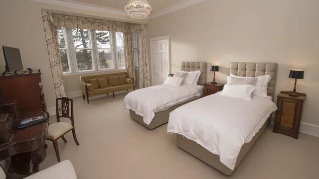 Superior, Suite, Twin Beds, River View, Lys-Na-Greyne 1/3