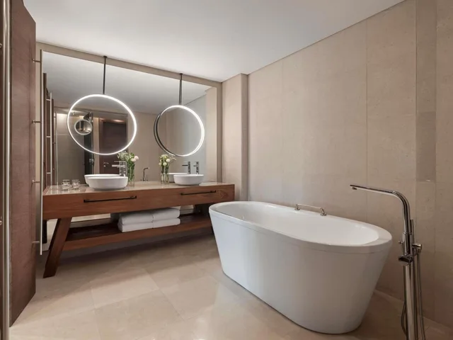 جناح جونيور بسرير كوين بإطلالة على البحر، Rixos the Palm Hotel Suites Ultra All Inclusive 3/3