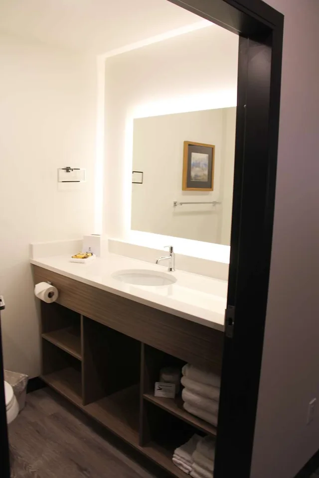غرفة بسرير كينج، Best Western Plus Winkler 3/3
