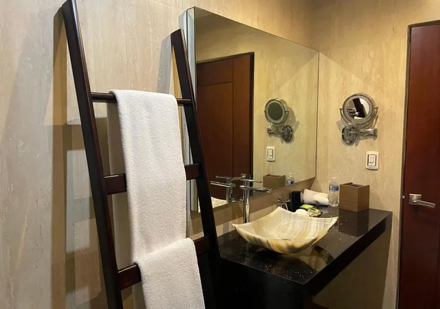 Suite King, Hotel Victoria Poza Rica 10/10