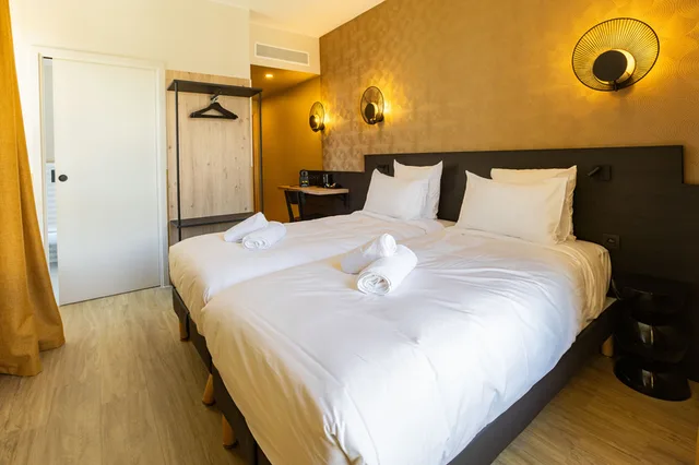 Connecting, Suite, All Suites Hotel Paris Pleyel L’Ile Saint Denis 1/4