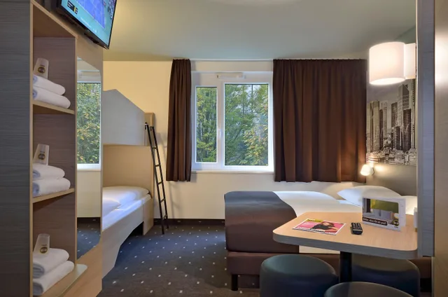 Family, B&B Hotel Frankfurt-West 1/1