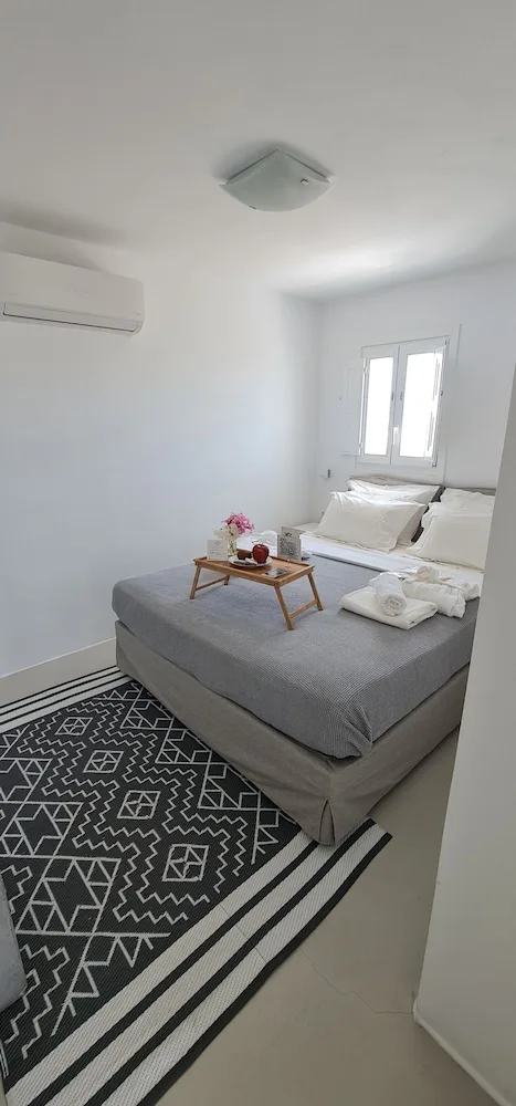 1 Bedroom, Deluxe, House, Queen Bed, Sofa، Lemon Tree Houses 1/5