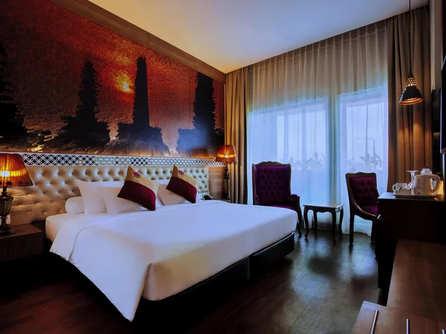 غرفة بريميوم سوبيريور بسرير كينج وسرير كوين، Grand Mercure Yogyakarta Adi Sucipto 3/6