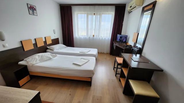 غرفة بسرير مزدوج أو سريرين منفصلين، Arion Hotel 2/6