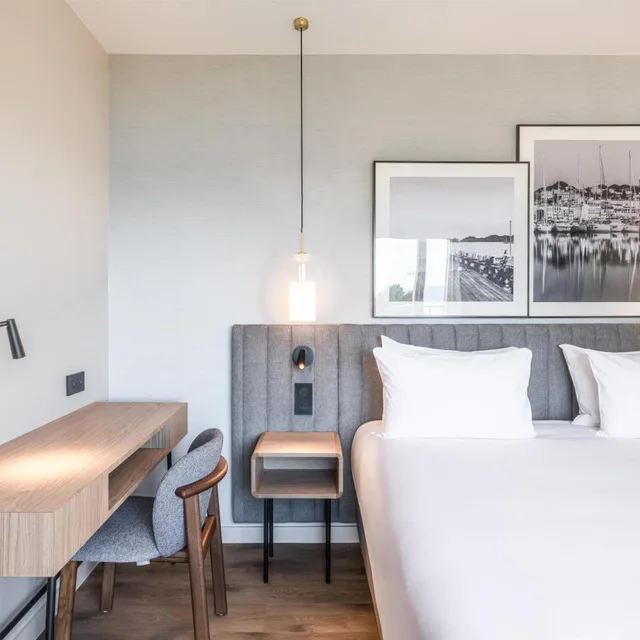 غرفة سوبيريور بإطلالة على البحر بشرفة، Luxotel Cannes 2/6