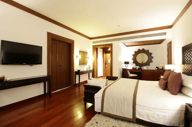 غرفة ديلوكس بسريرين منفصلين وسرير كينج، Jaypee Greens Golf And Spa Resort 3/4