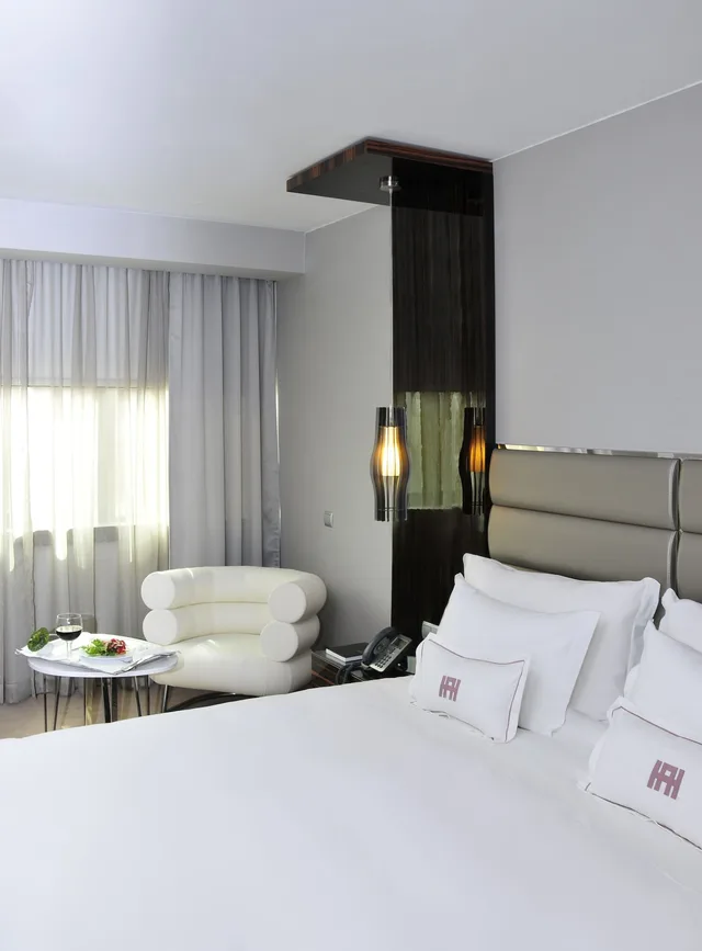 غرفة ديلوكس بسرير كوين، Altis Grand Hotel 2/10