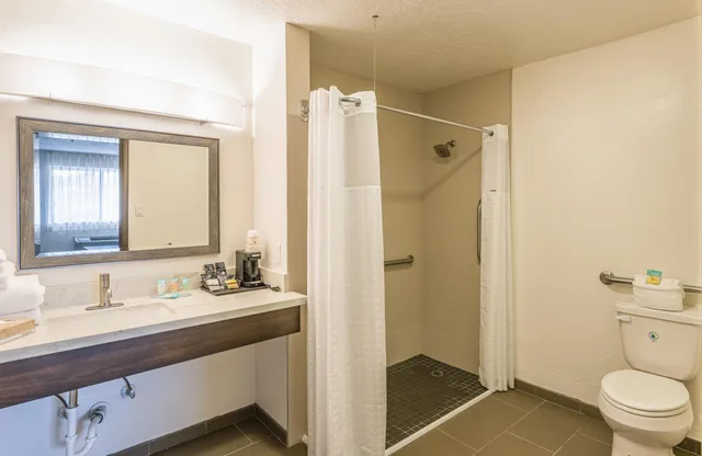 غرفة بسرير كينج لذوي الإعاقة، Lux Verde Hotel 9/10