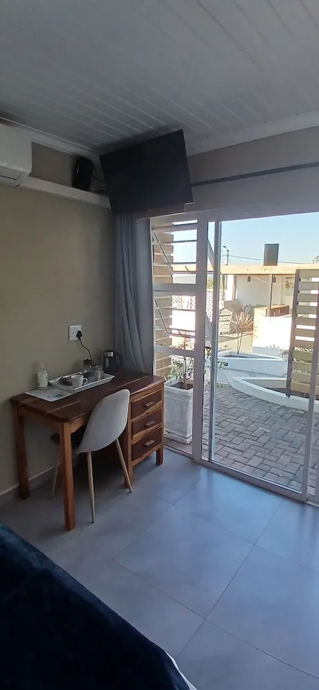 غرفة تنفيذية بسرير مزدوج بإطلالة على البحر، Reef View Bnb 3/5