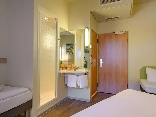 غرفة عائلية بسرير مزدوج، Ibis Budget Luzern City 6/7